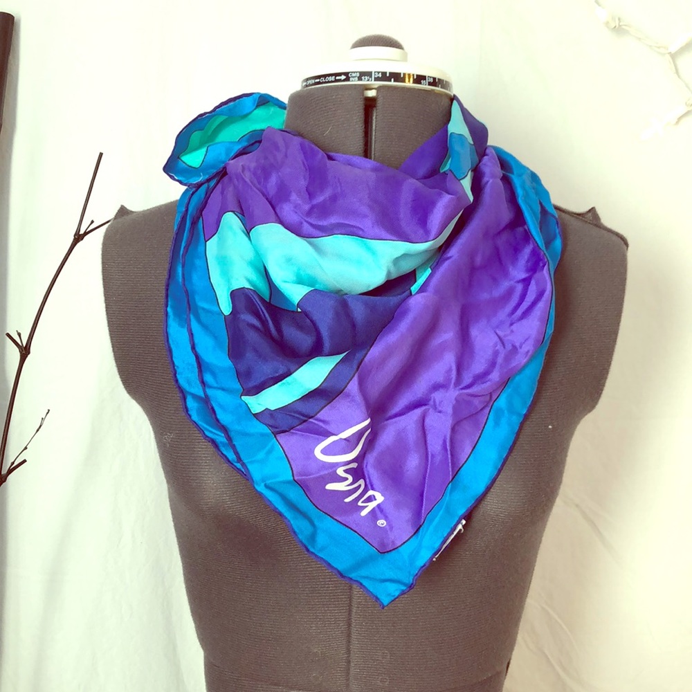 VINTAGE UGNA! Blue and Purple Neck Scarf!